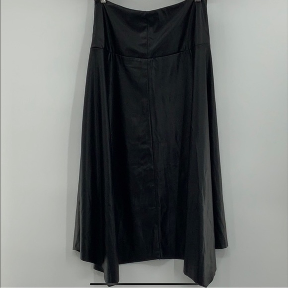 7 for All Mankind Asymmetrical Hem Faux leather Midi Skirt Black S NWT - Picture 4 of 5